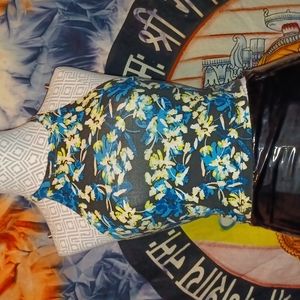 Sleevless Black floral crop top